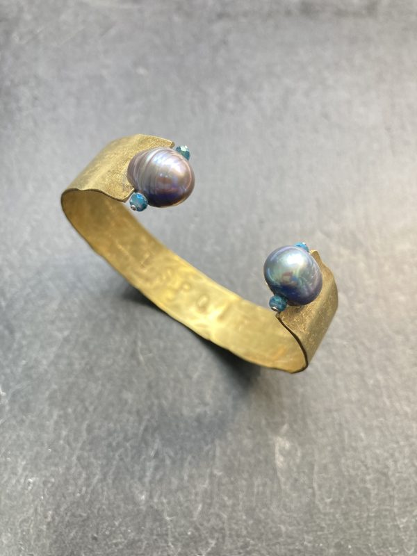 Bracelet manchette "Espoir" perles grises