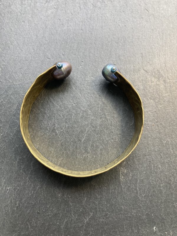 Bracelet manchette "Espoir" perles grises – Image 3
